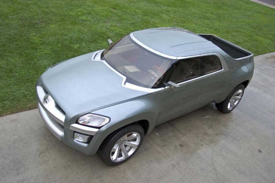  Mitsubishi Sport Truck Concept 2004 года  (фото 29 из 34)